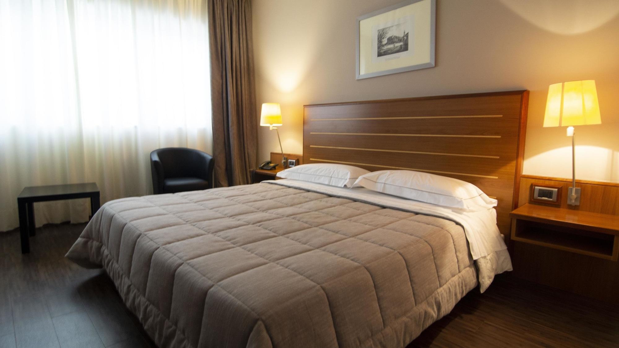 B&B Hotel Cuneo Cristal Exteriér fotografie
