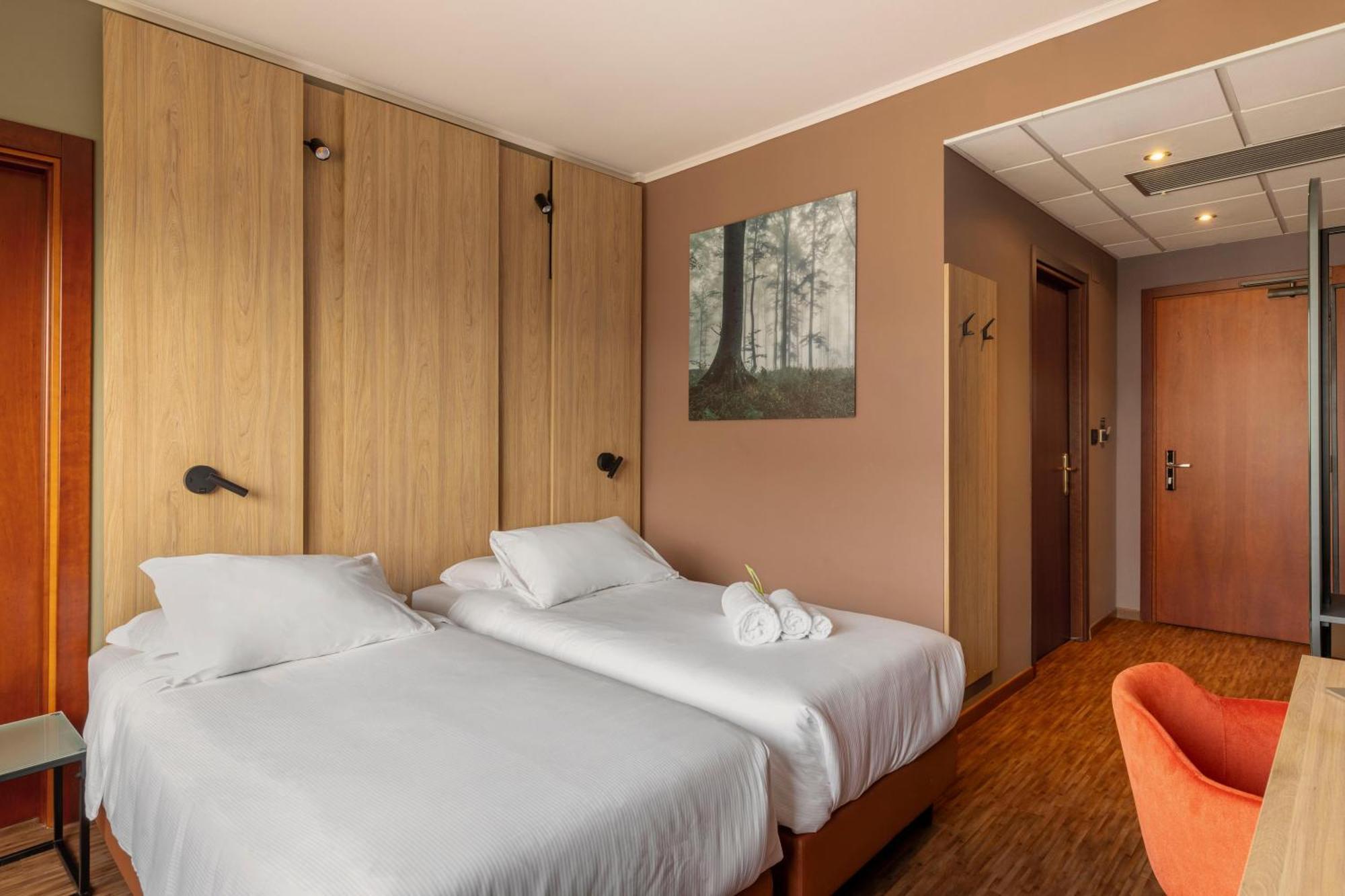 B&B Hotel Cuneo Cristal Exteriér fotografie